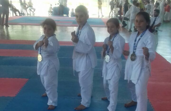 Seis crianças foram classificadas para a final do Campeonato Cearense de Karate