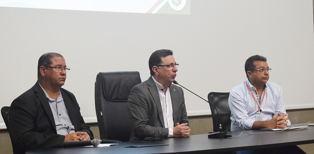 O evento, realizado no auditório da Arena Castelão, reuniu gestores e técnicos com atuação em obras públicas do Estado