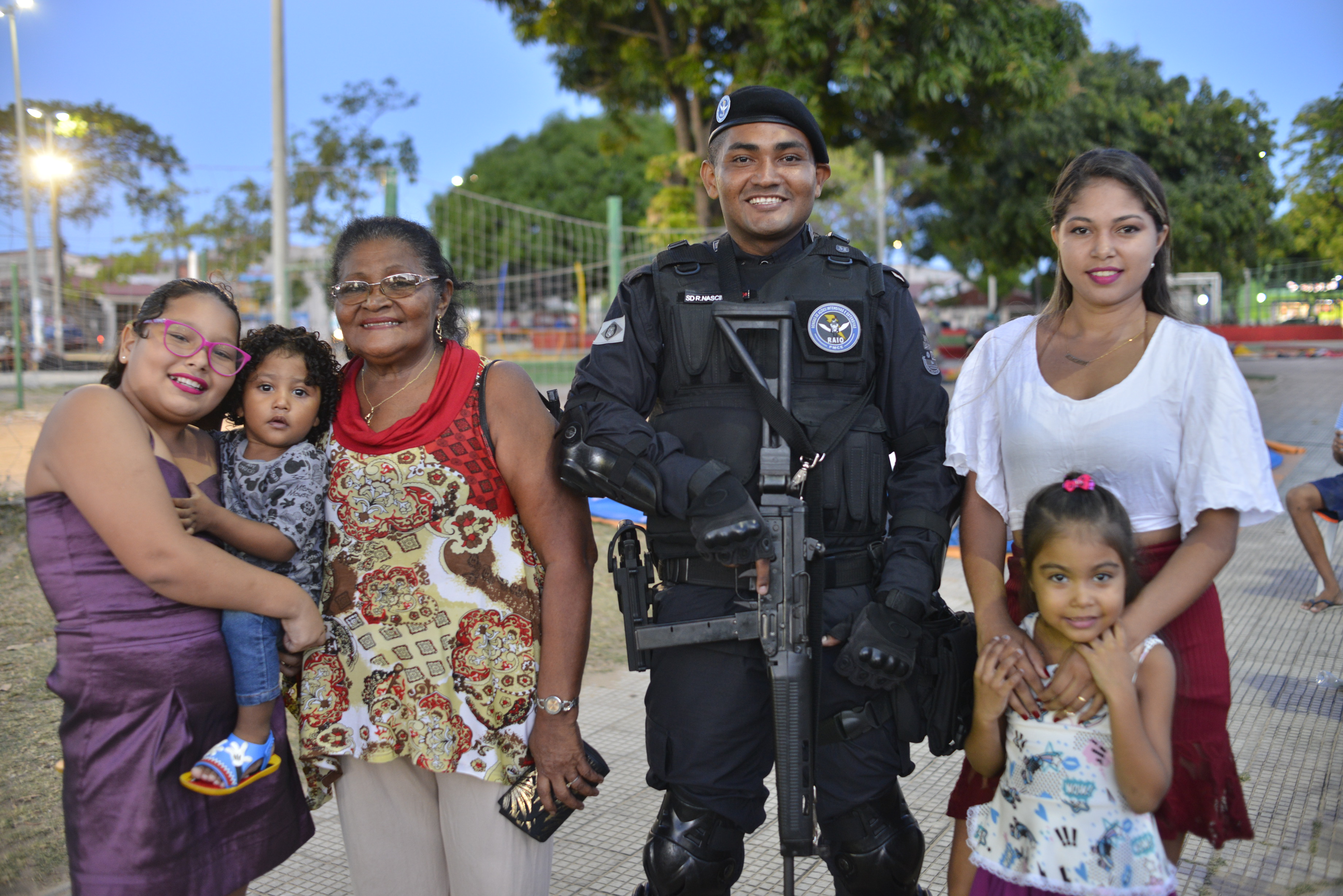 Na ocasião, foram apresentados os 38 policiais especializados na "Doutrina Raio" que vão realizar o patrulhamento no bairro e região, que contarão com 18 motos e uma viatura para as operações. 