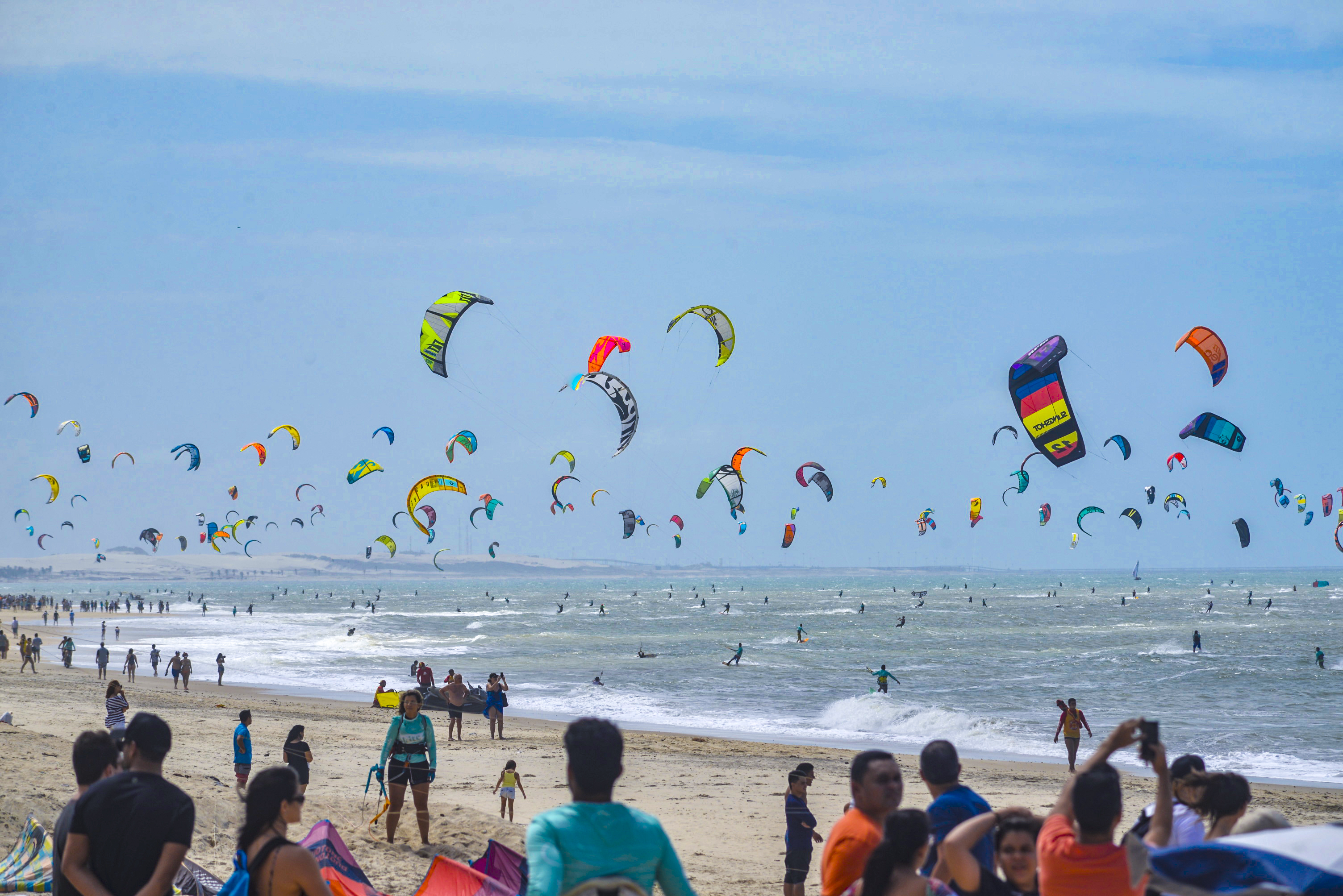 Como economizar turistando: rede de supermercado garante economia para  visitantes de praias do litoral leste do Ceará - Jornal do comércio do ceará