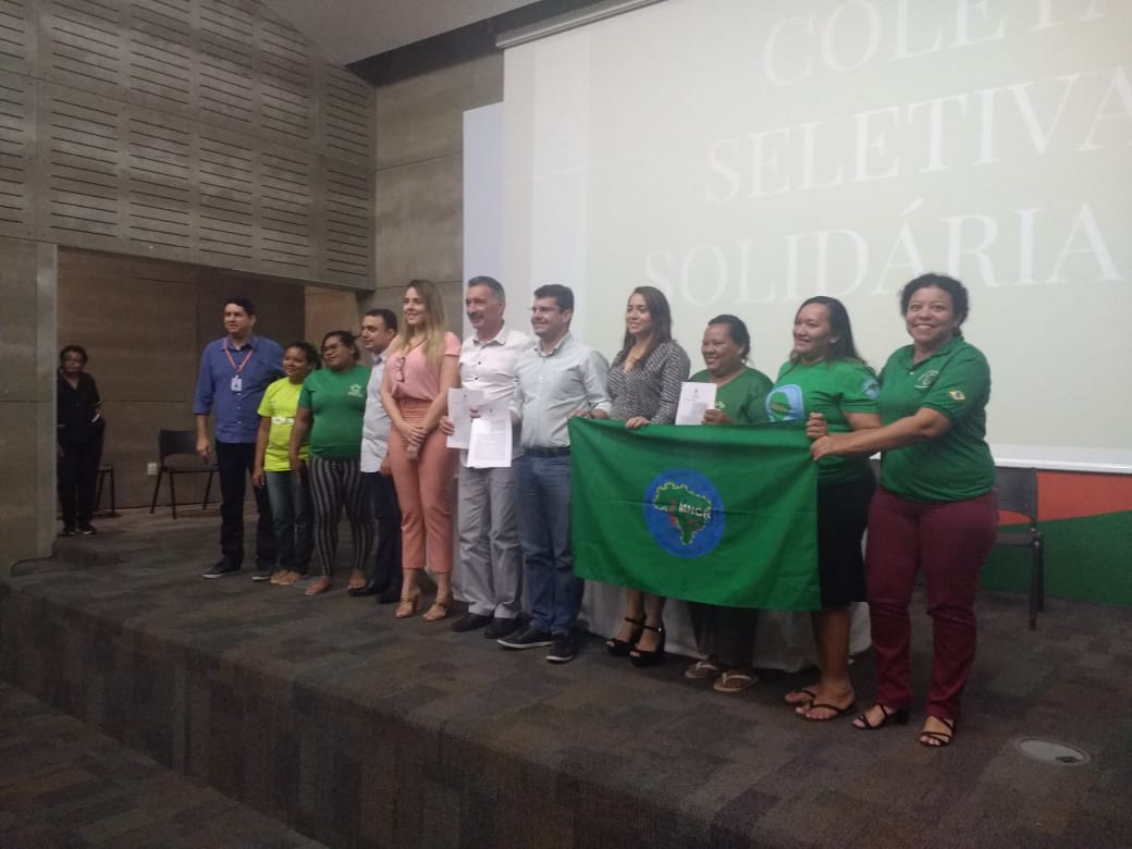 Sejuv assina termo de compromisso com o programa Coleta Seletiva Solidária