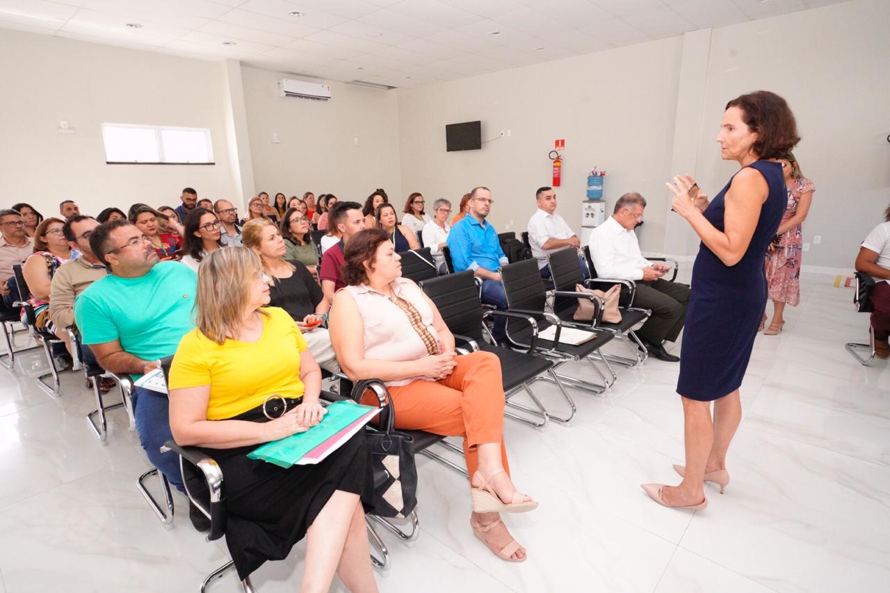 Reunião sobre diretrizes do programa Virando o Jogo