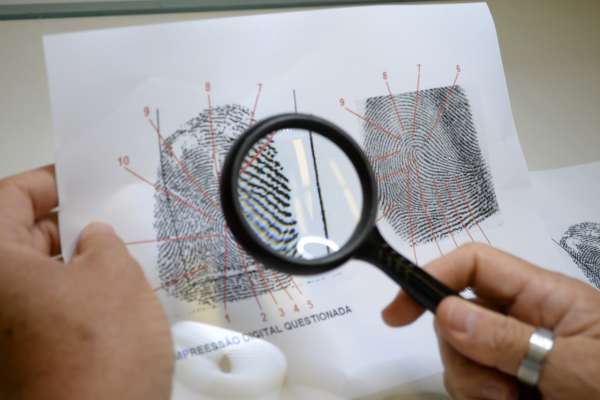 Identificação biométrica realizada pela Pefoce