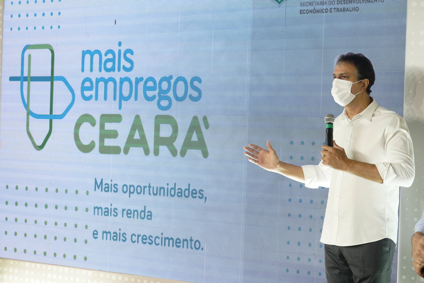 Governo do Ceará assina memorando com maior empresa de contact center do  Brasil, líder de empregos no município de Juazeiro do Norte - Governo do  Estado do Ceará