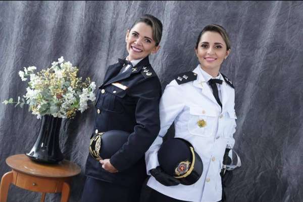 Soldado Katarine faz história e se torna 1ª mulher na Cavalaria da PM em  Criciúma