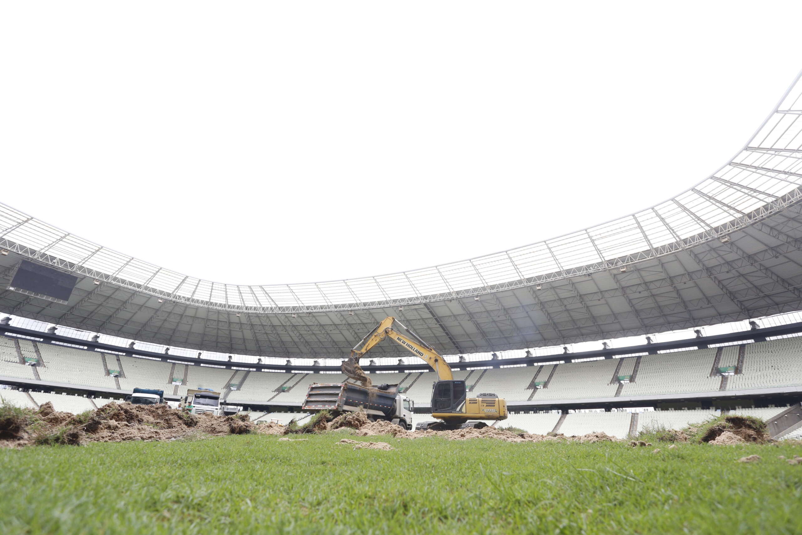 Castelão entra na disputa para receber jogos da Copa do Mundo