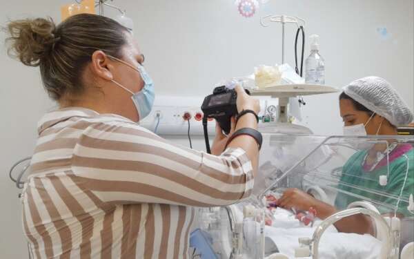 Bebês internados em maternidade escola ganham mesversários da equipe  Neonatal; veja fotos - Ceará - Diário do Nordeste