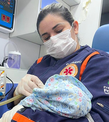 Ambulância quebra e grávida perde bebê após esperar atendimento, no Ceará