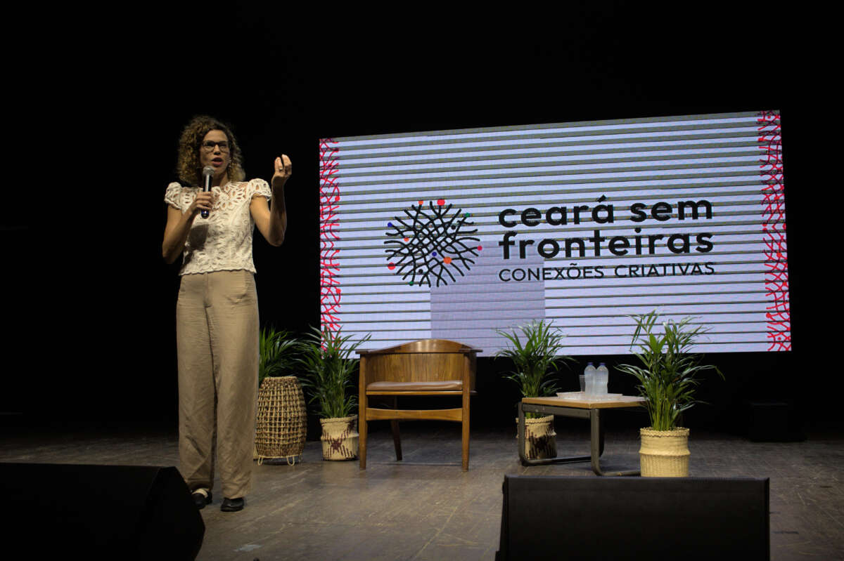 Governo do Ceará lança programa para bolsas de formação artística e publicação de livros