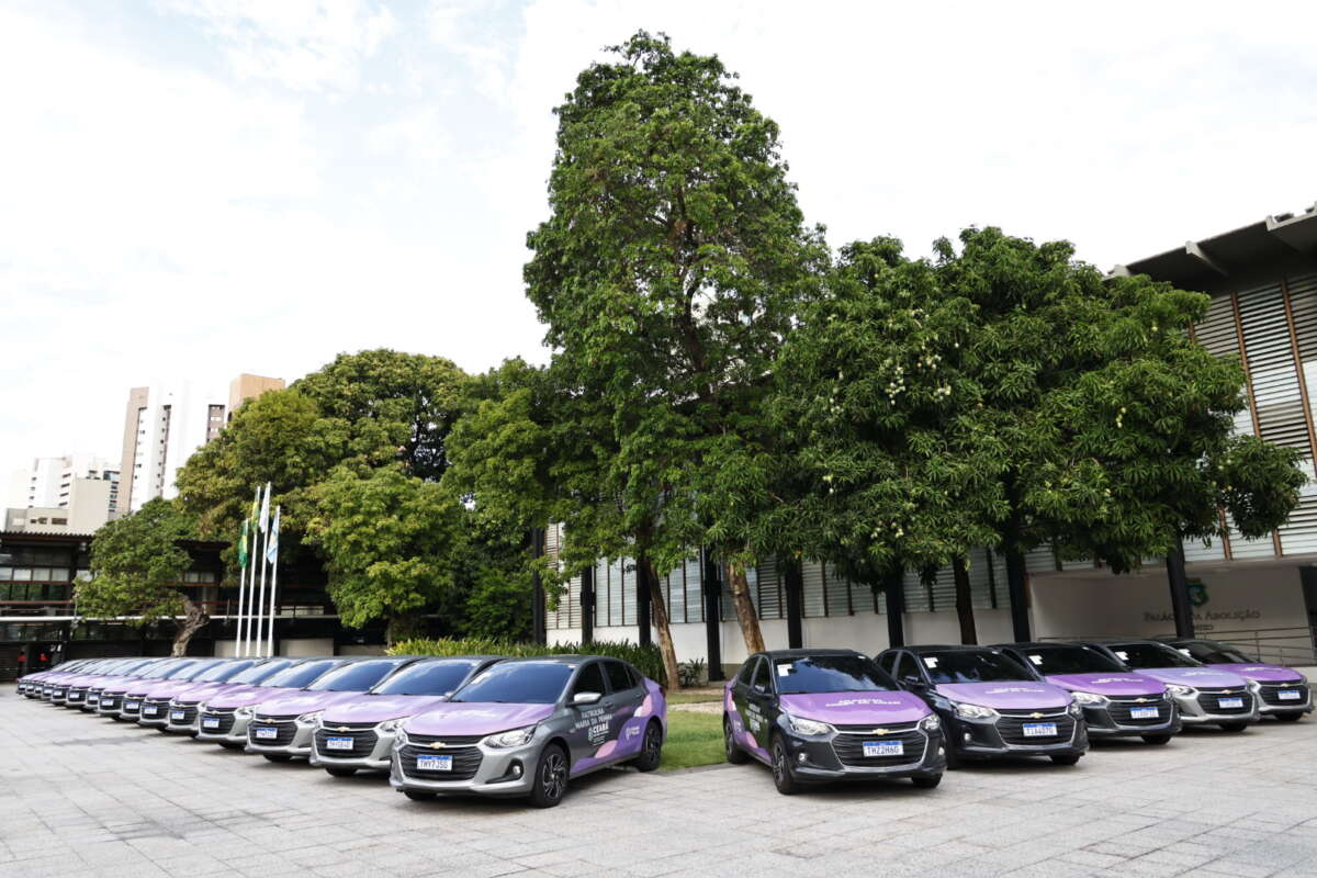 Governo do Ceará entrega viaturas e kits à Patrulha Maria da Penha a 29 municípios