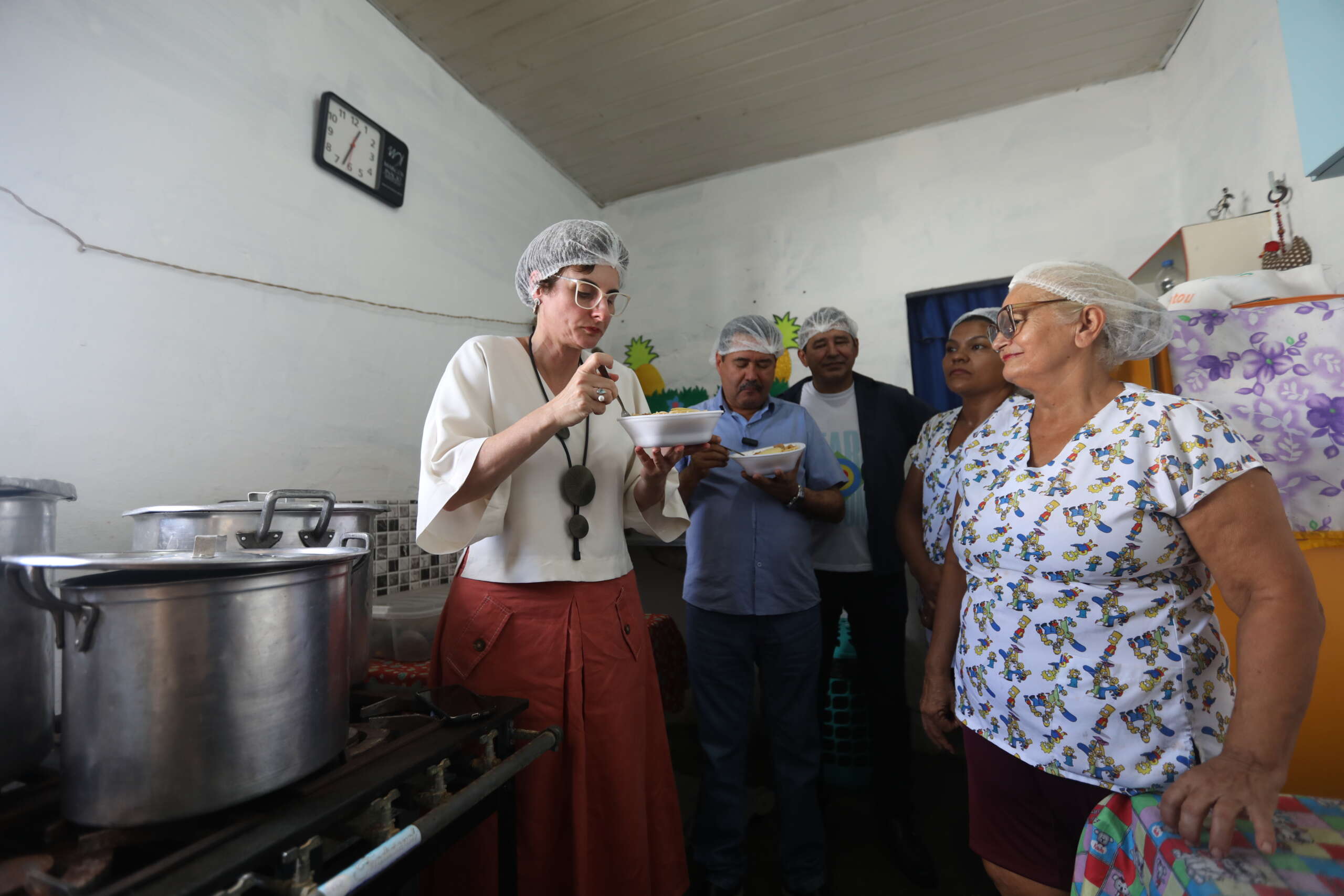 Ceará Sem Fome: secretária nacional de Segurança Alimentar e Nutricional conhece iniciativa cearense de combate à fome