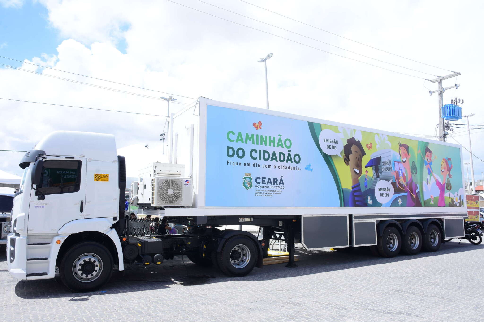 Caminhão do Cidadão percorre seis municípios nesta semana