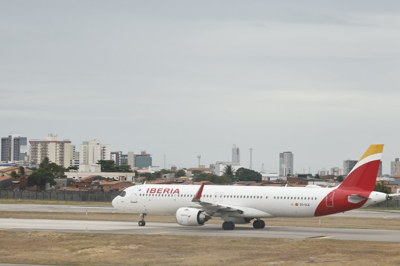 Voo inaugural Fortaleza/Madrid tem início nesta segunda-feira (19) com três frequências semanais