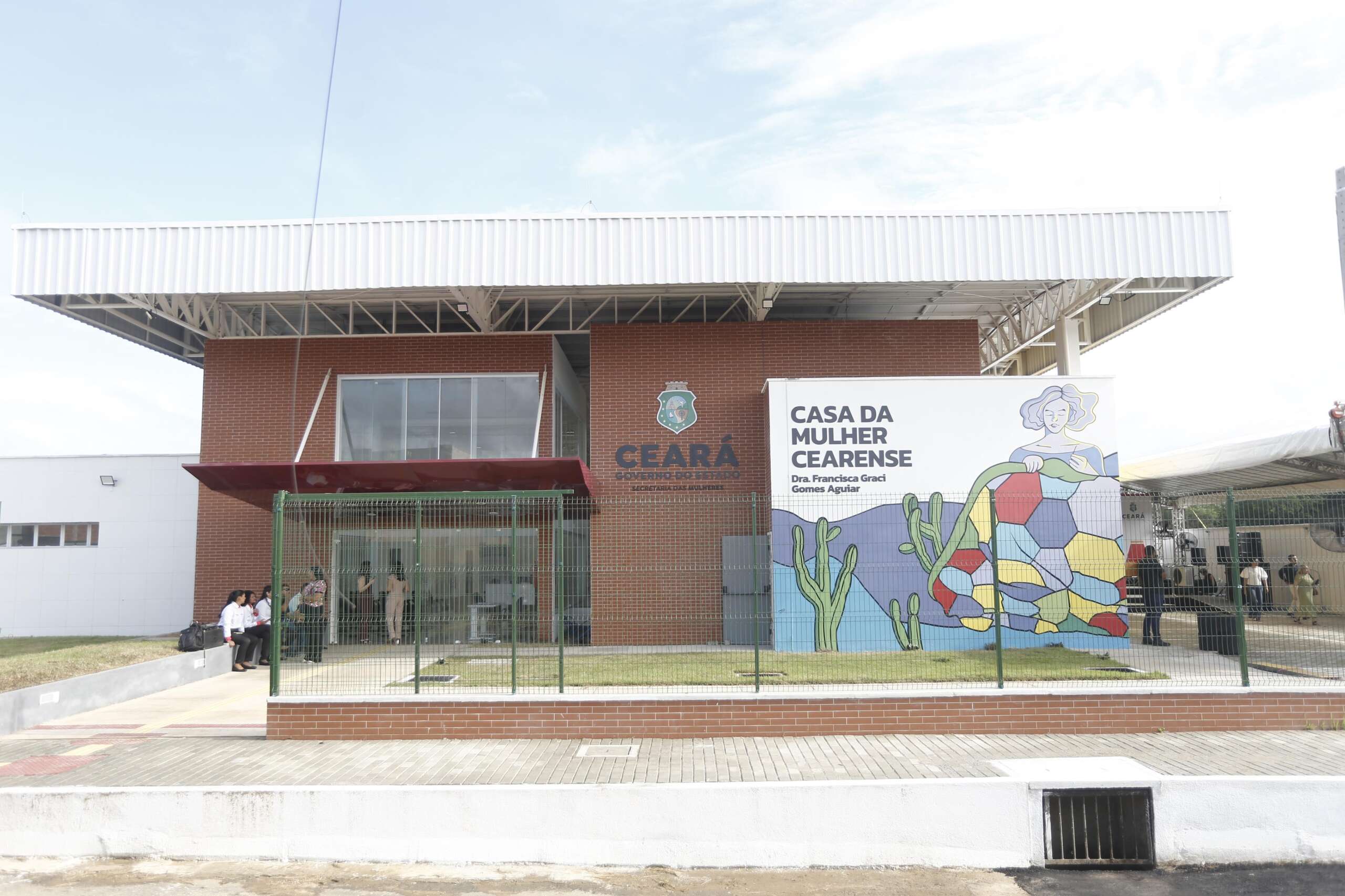 Com investimento de R$ 6,7 milhões, Governo do Ceará entrega Casa da Mulher Cearense em Tauá