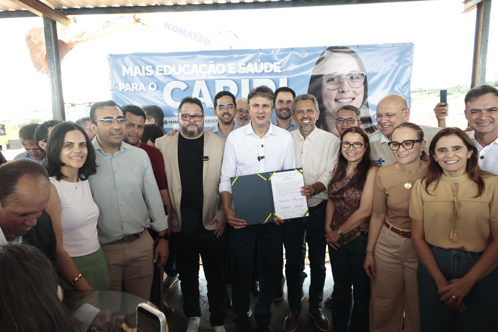 Governador Elmano de Freitas e ministro Camilo Santana vistoriam obra do Hospital Universitário da UFCA e anunciam mais investimentos