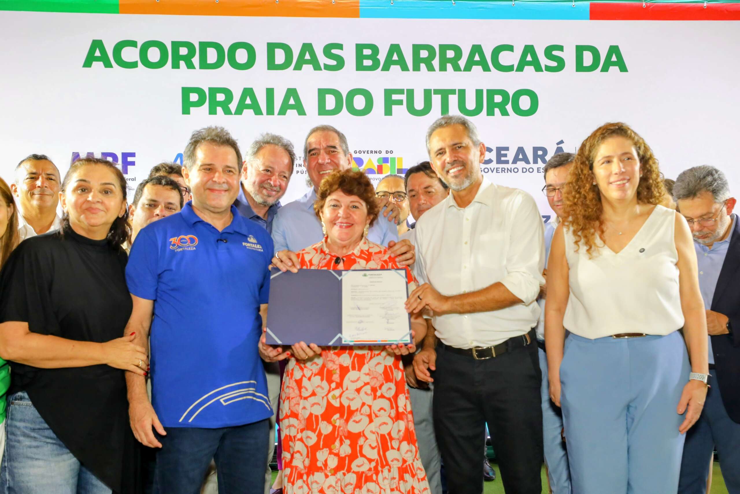Patrimônio cultural cearense, barracas da Praia do Futuro são regularizadas após acordo entre Estado, União, Prefeitura de Fortaleza e empresariado